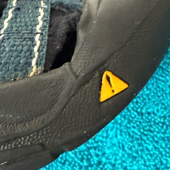 Keen Little Kids Boys Sz 13 Waterproof Washable Closed Toe Hiking Shoes - Picture 5 of 8